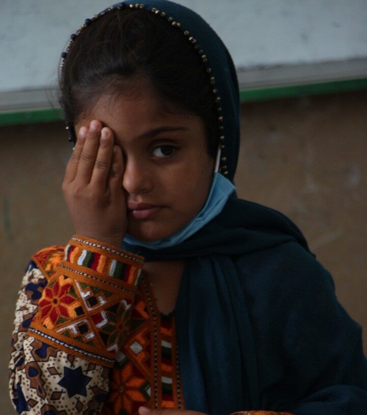 پویش بینایی سنجی و تهیه عینک 1404